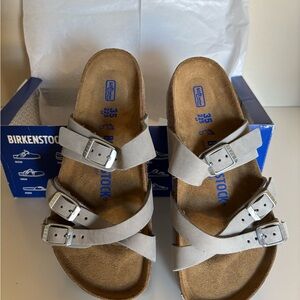 Birkenstock Taupe Sandals with Silver Buckles Size 35 (Women’s 5)